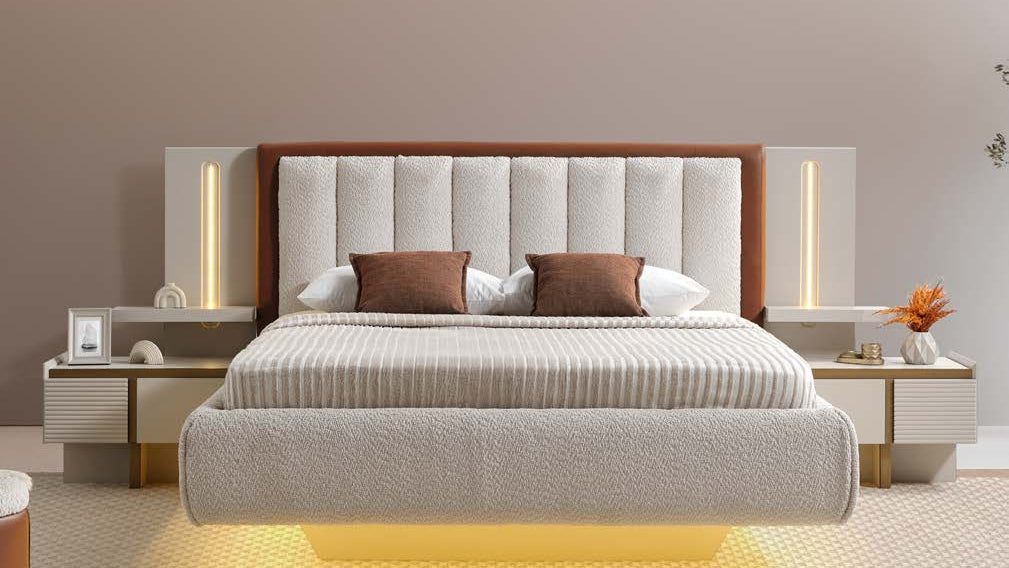 A photo of the bed from set Moon