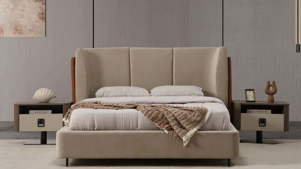Photo of the bed from set Prada